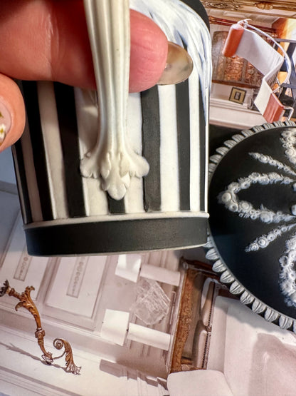 EXQUISITE RARE 18th Century Wedgwood Black Basalt Jasper Dip Trembleuse, 4"