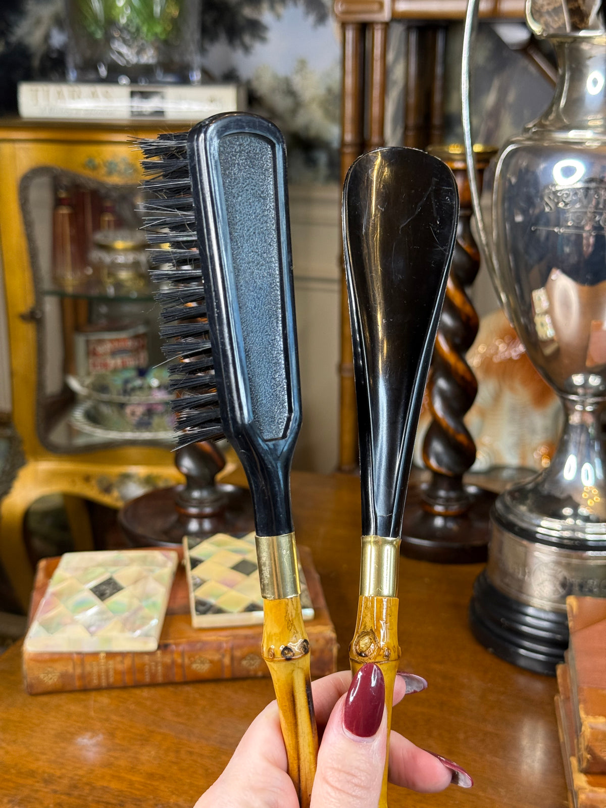 Vintage Mid-Century Horse Head Shoehorn & Clothing Brush Set with Natural Bamboo Handles, Japan Style – 15”