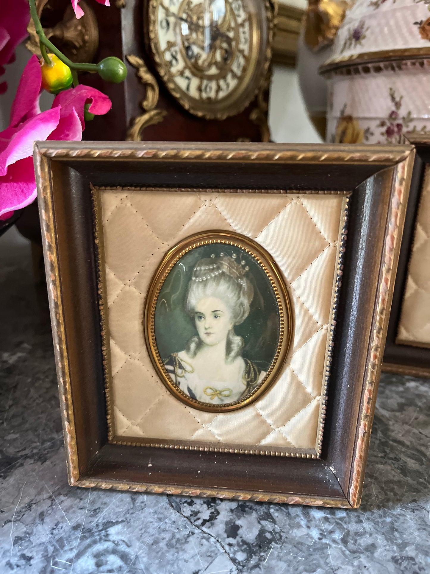Live 06/05 Pair Of Cameo Creations Portraits