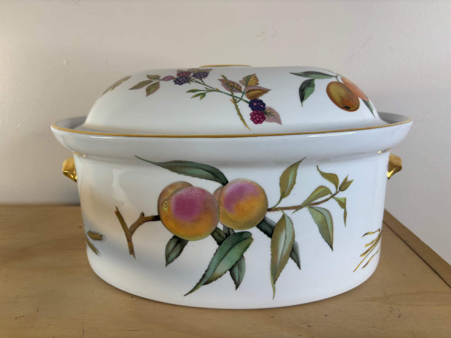 Gorgeous Evesham Royal Worcester Large Covered dish with gold handles!