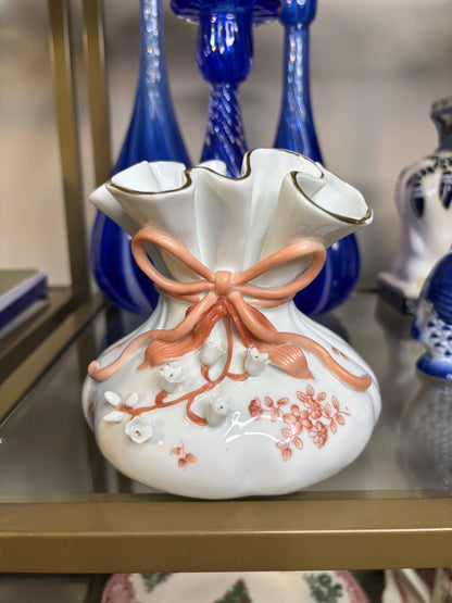 Lovely vase with pink bow and flowers!
