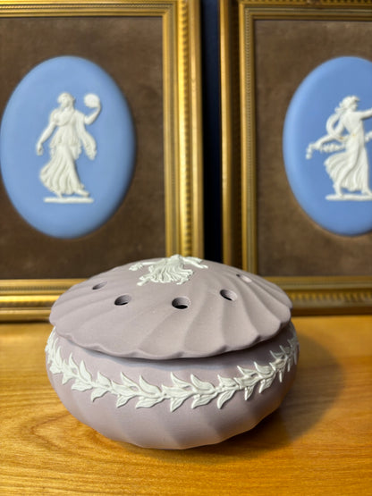 Wedgwood Jasperware lilac potpourri lidded dish!