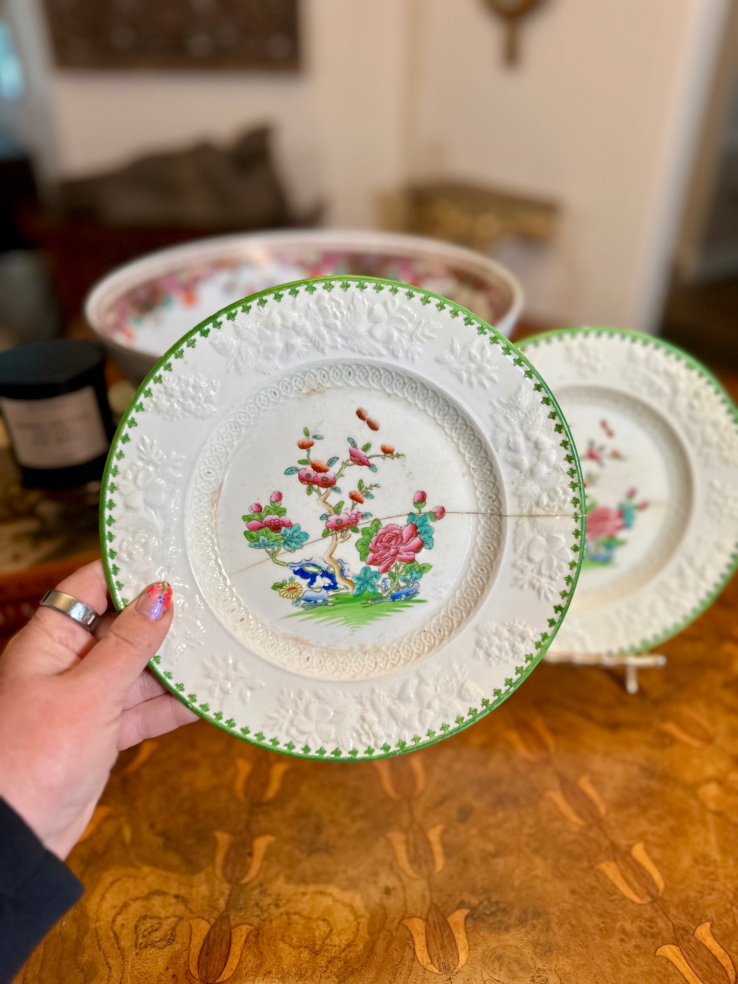 Pair of Antique Georgian Spode Porcelain Plates with Staple Repair – Pattern No. 216, Indian Tree / “Willis” Style, Circa 1790–1815