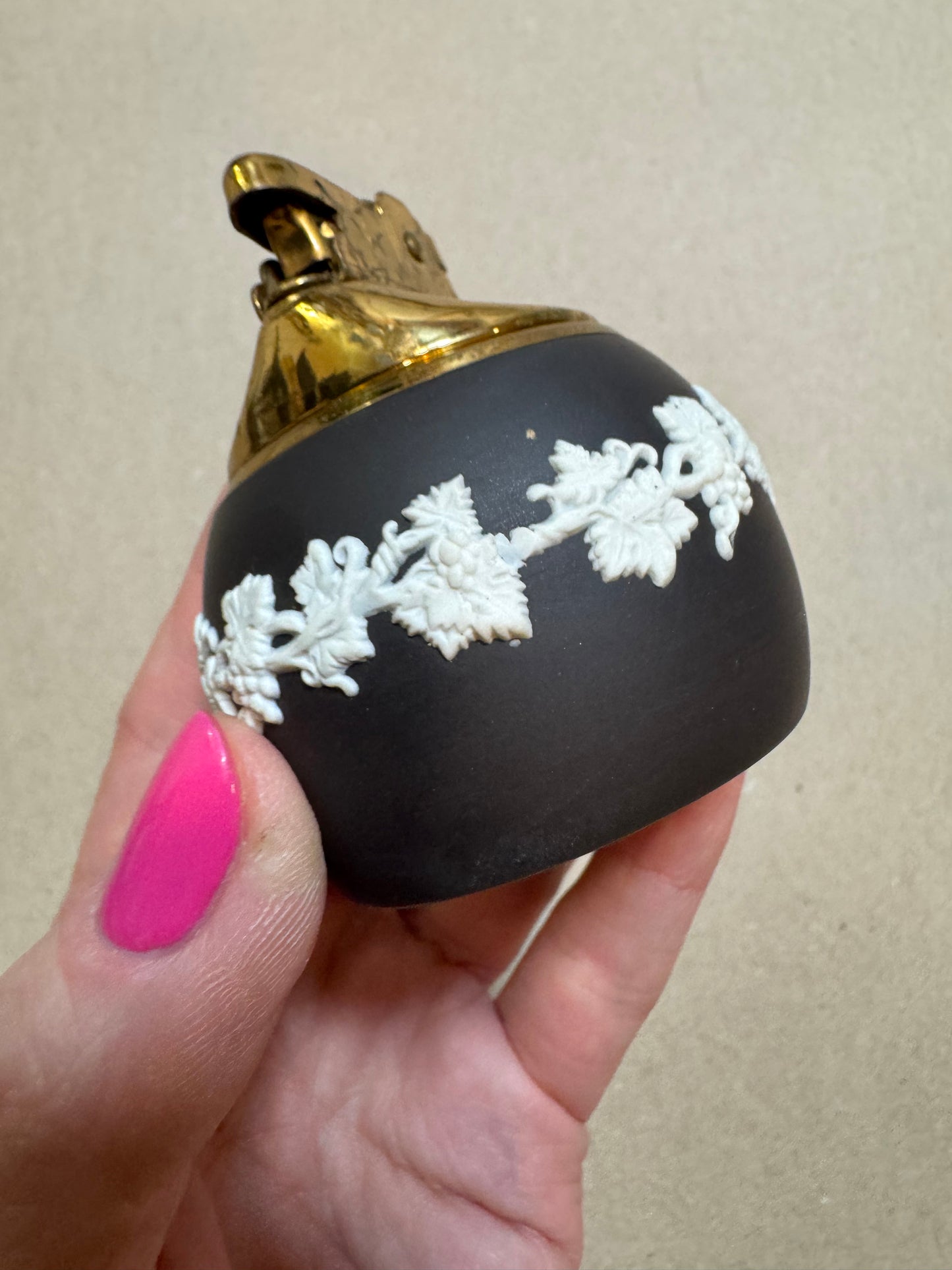 Black bassalt Wedgewood lighter