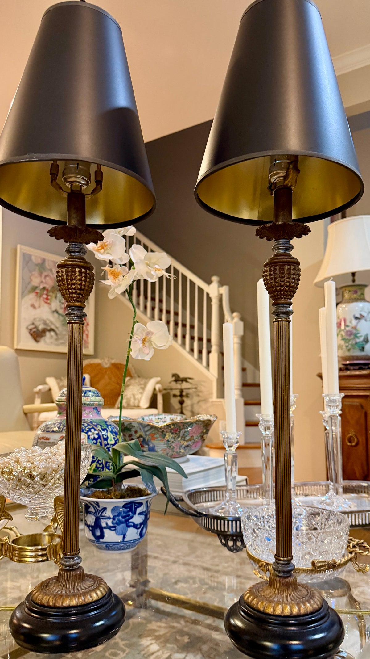 Stunning Statuesque pair of vintage gold gild & Ebony Buffet lamps 31 in w shades