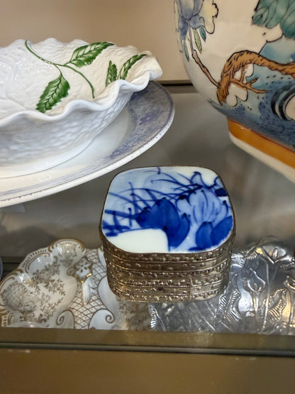 Lovely blue and white shard box!