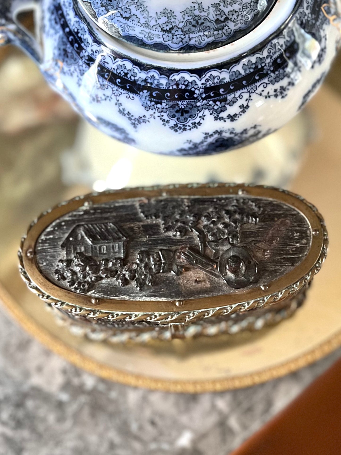 Live 08/25 Antique French Napoleon III Bronze & Carved Wood Miniature Jewelry Casket