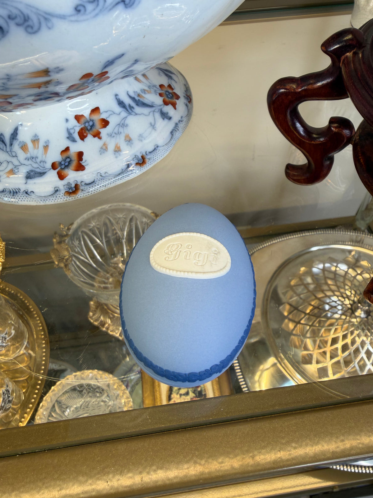 Lovely Wedgwood egg marked Gigi!