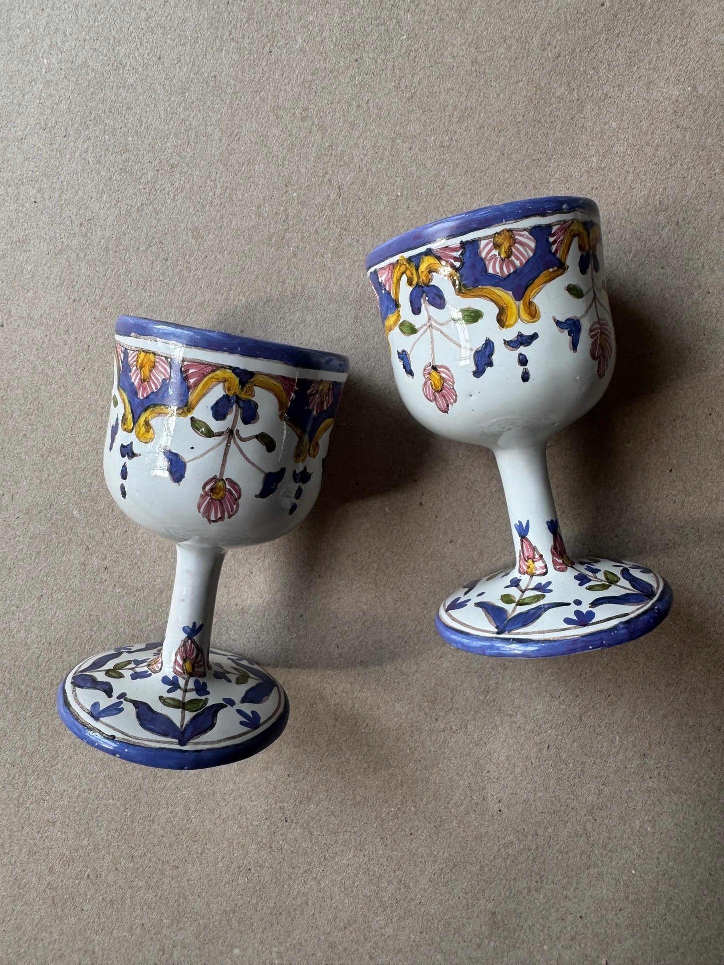 Pair of Vintage Hand-Painted Portuguese Pottery Goblets – F.F. Marquês, Alcobaça