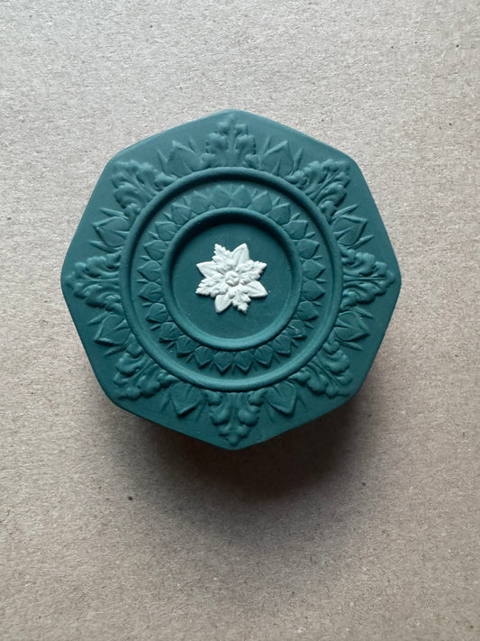 Reserved spruce dish