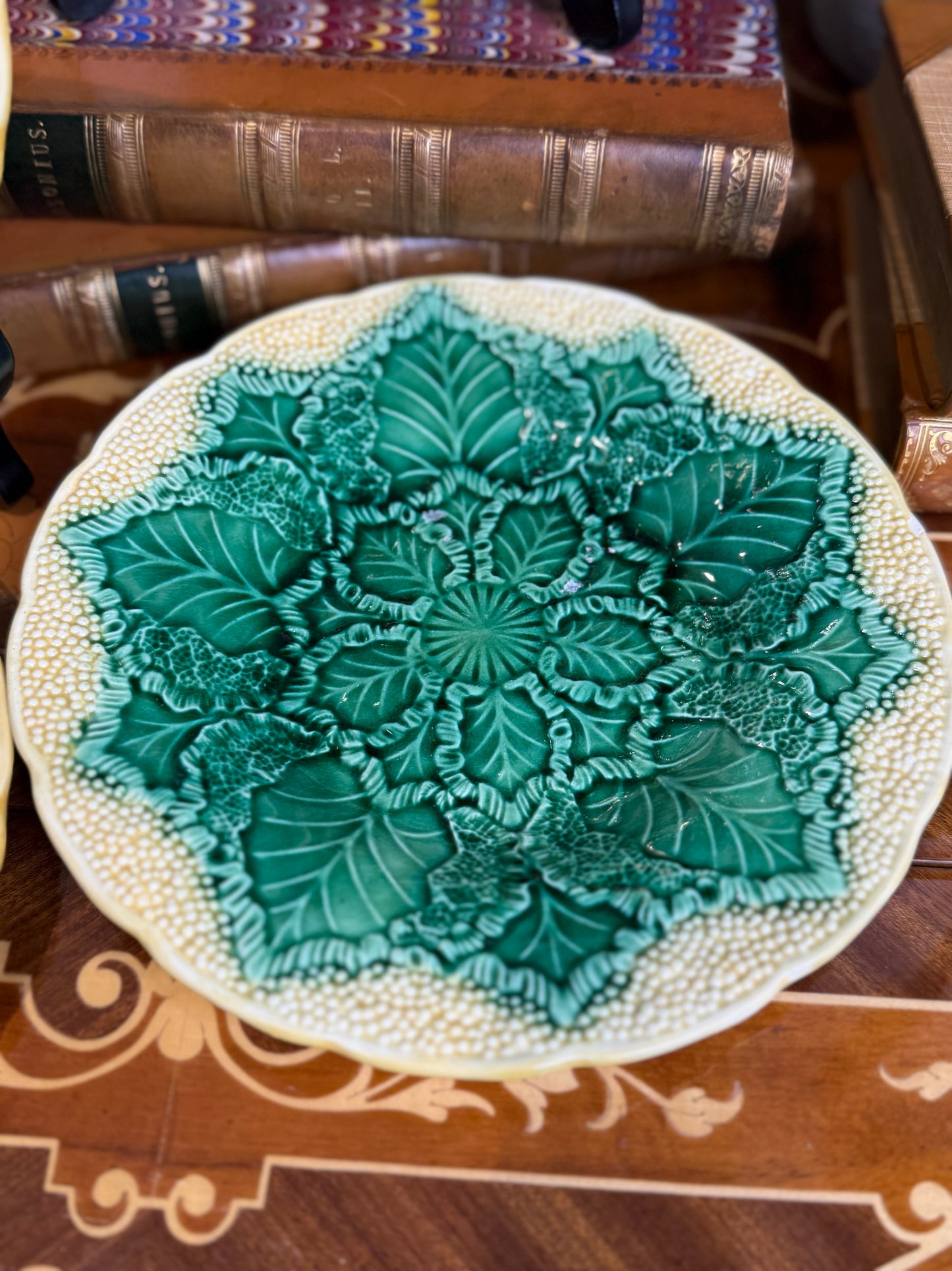 Set of (4) Antique Wedgwood Cauliflower Plates - 1920s English Majolica /Green Cauliflower Leaf Pattern