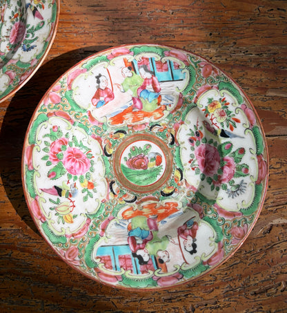 Stunning antique Famille Rose shallow bowls pair!