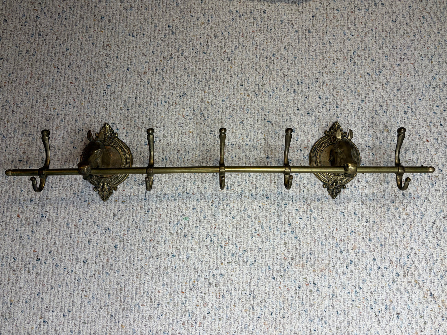 Stunning vintage brass equestrian horse rack with 5 hooks!