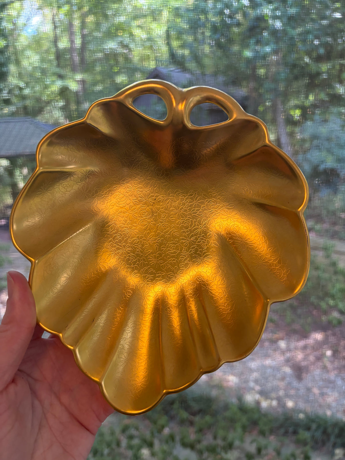 Lovely Pickard gold leaf dish!