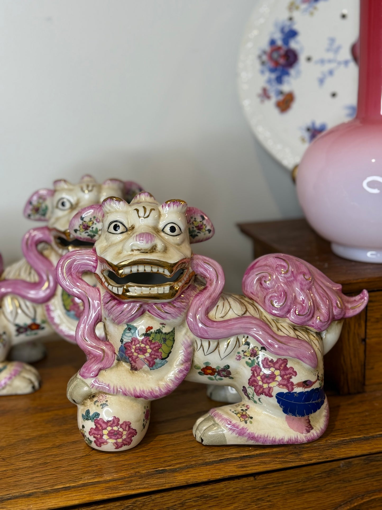 Danny’s Fine Porcelain - Pair of Porcelain Foo Dogs in Tobacco Leaf Pink | 7″ Wide