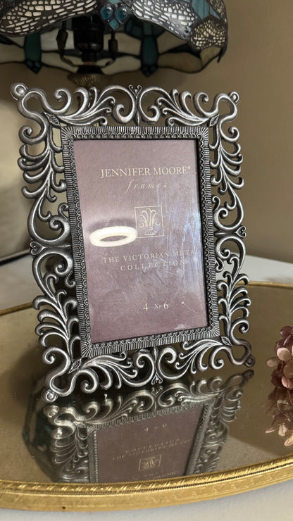 Jennifer Moore Brass 4x6 Picture Frame Victorian Metal Collection New Old Stock