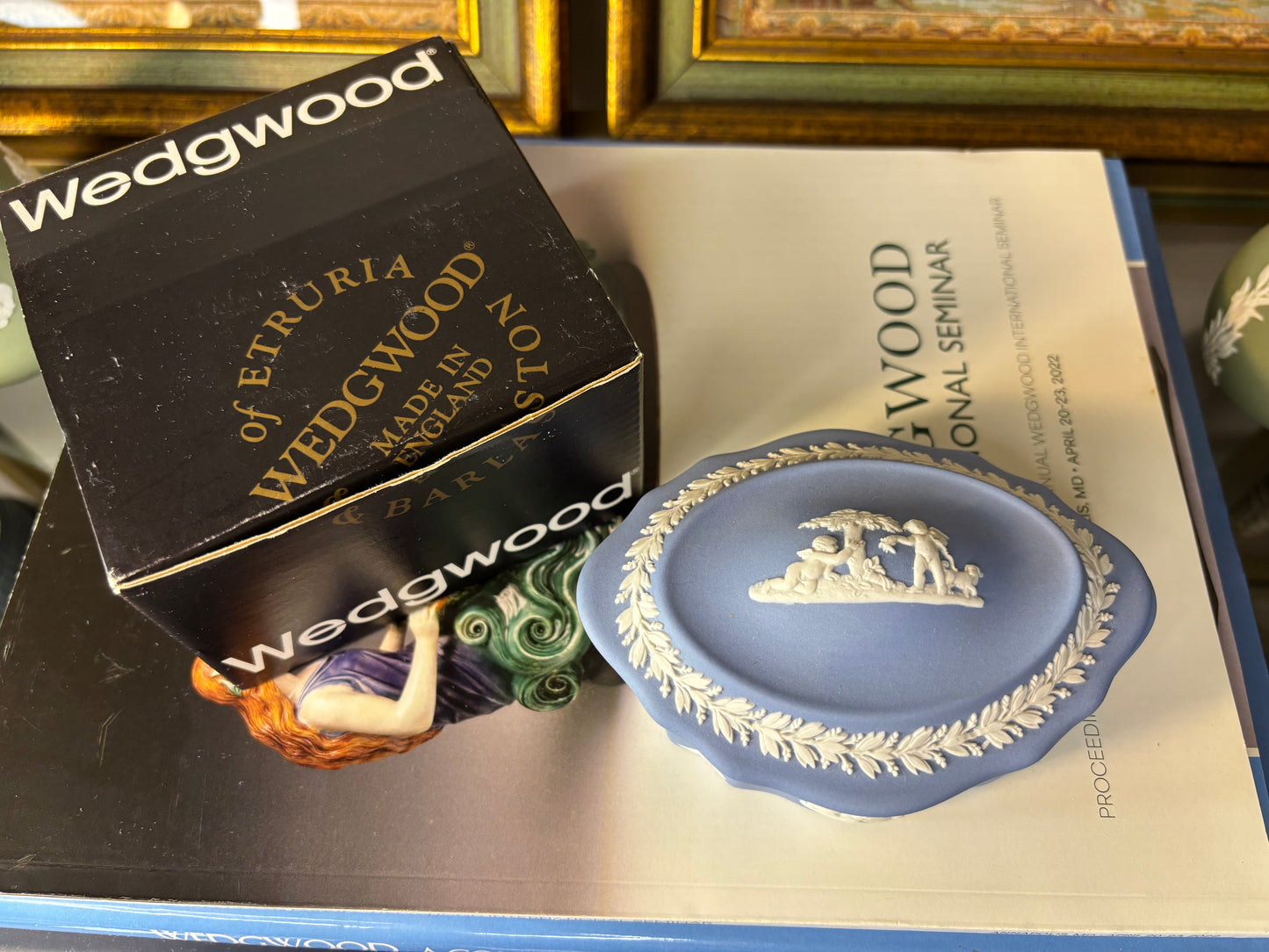 Wedgwood Jasperware trinket box with original box!