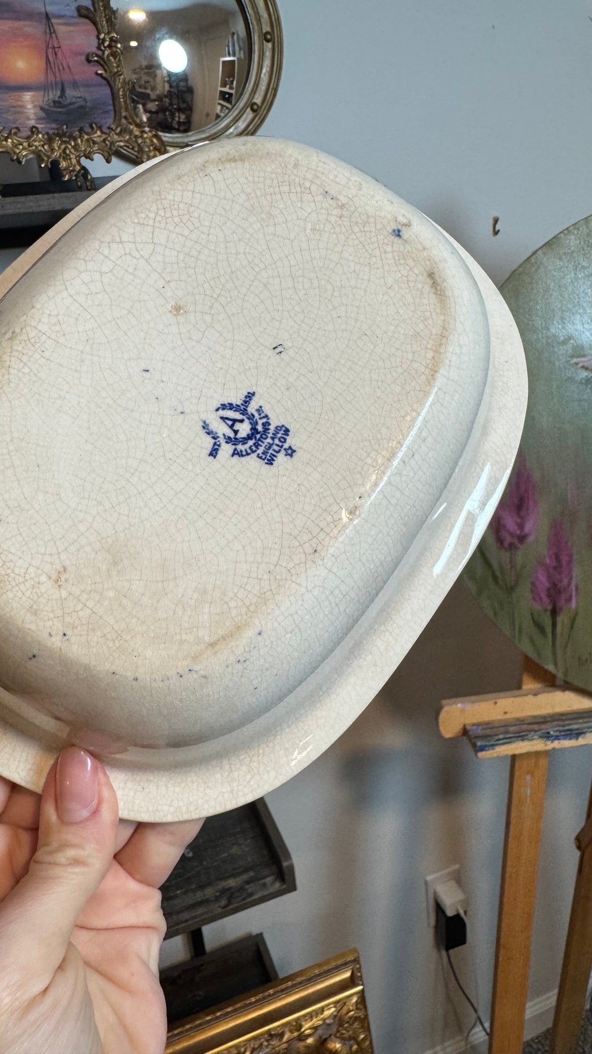 Blue willow deep bowl 9.5x7.5”