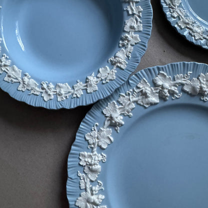 Set of 5 Queensware Wedgwood dining set plates and tea set