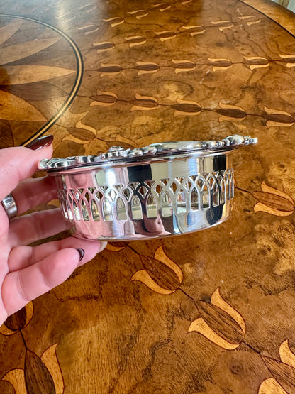 Vintage Lunt Eloquence Silver-Plated Wine Bottle Coaster | Ornate Floral & Pierced Design