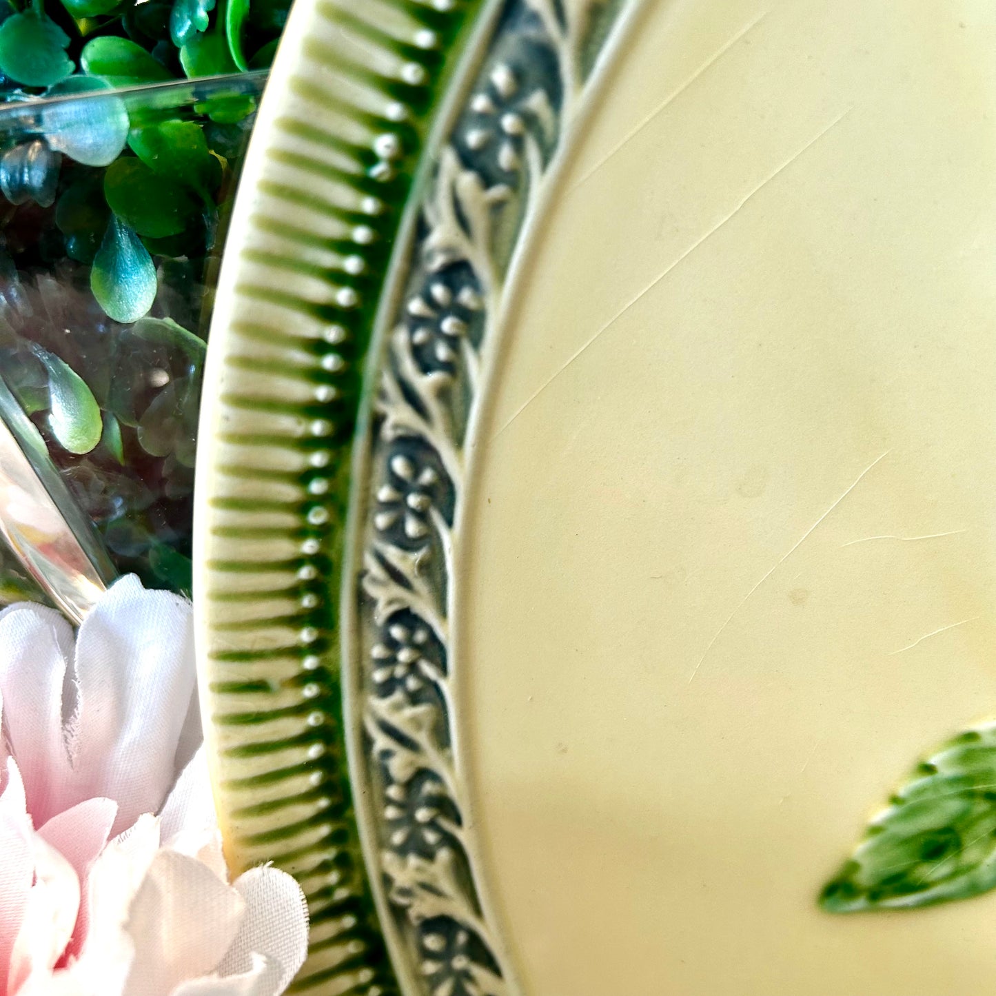 Stunning stamped vintage strawberry and peaches majolica round platter