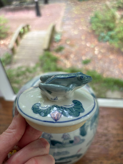 Sweetest 13” lidded ginger jar featuring pastels and a frog finial!