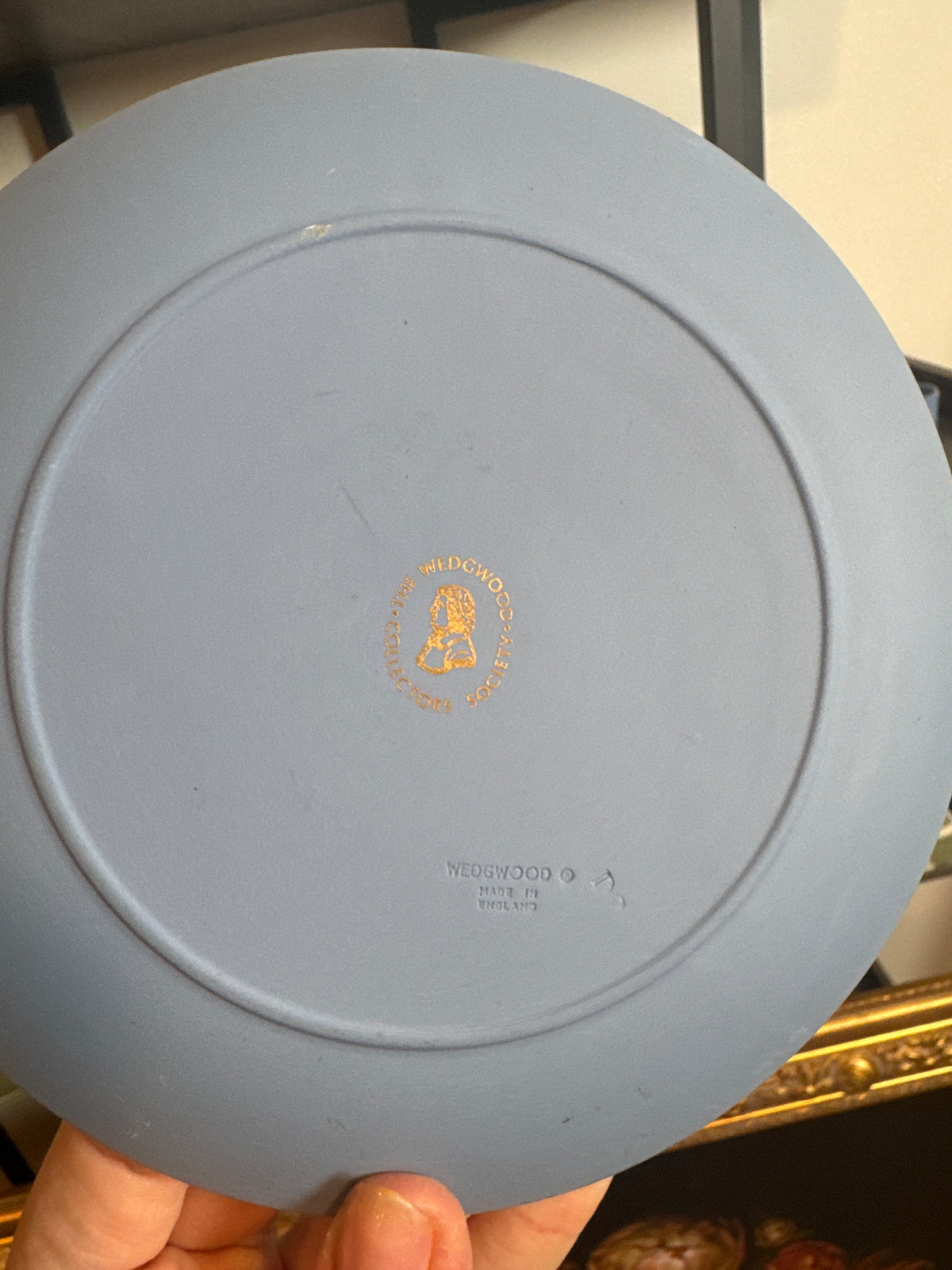 Wedgwood decorative plate 7”