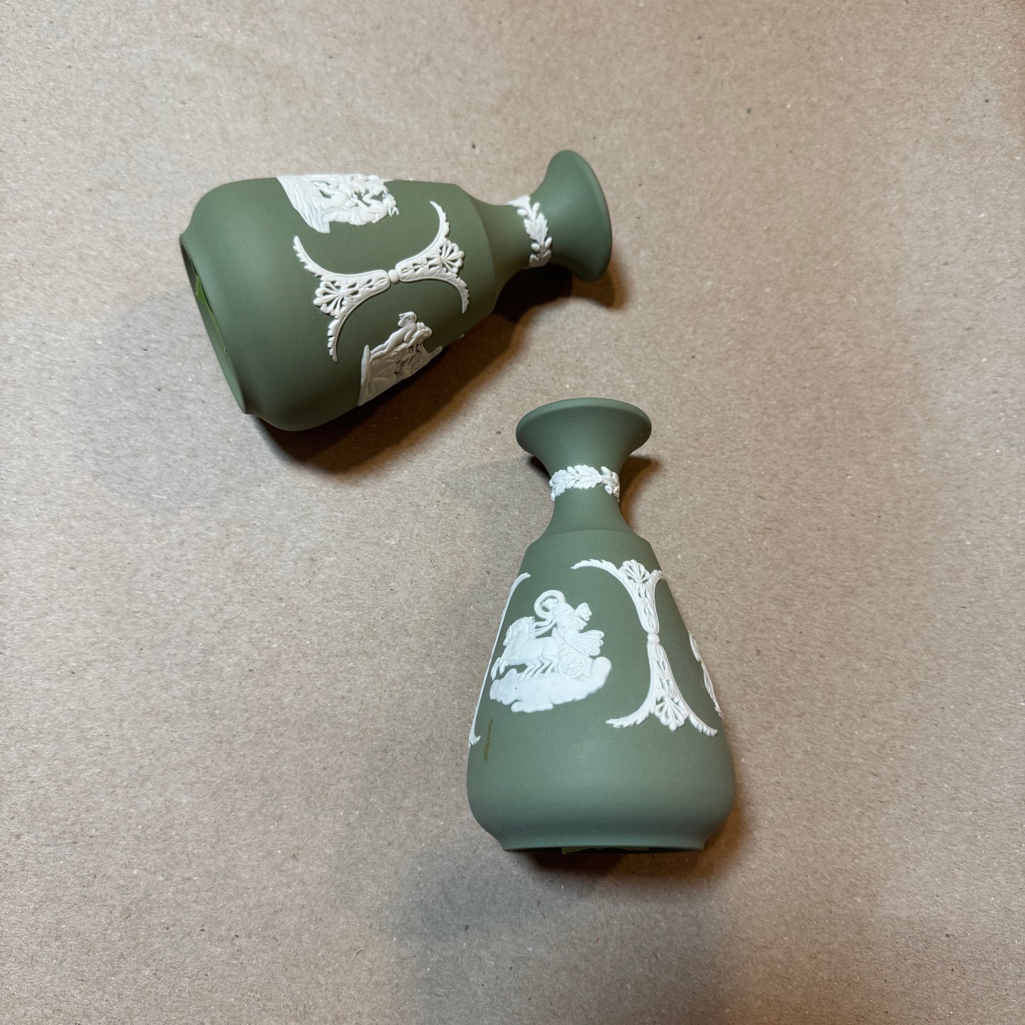Live 06/15 sage green bud vases pair Wedgwood