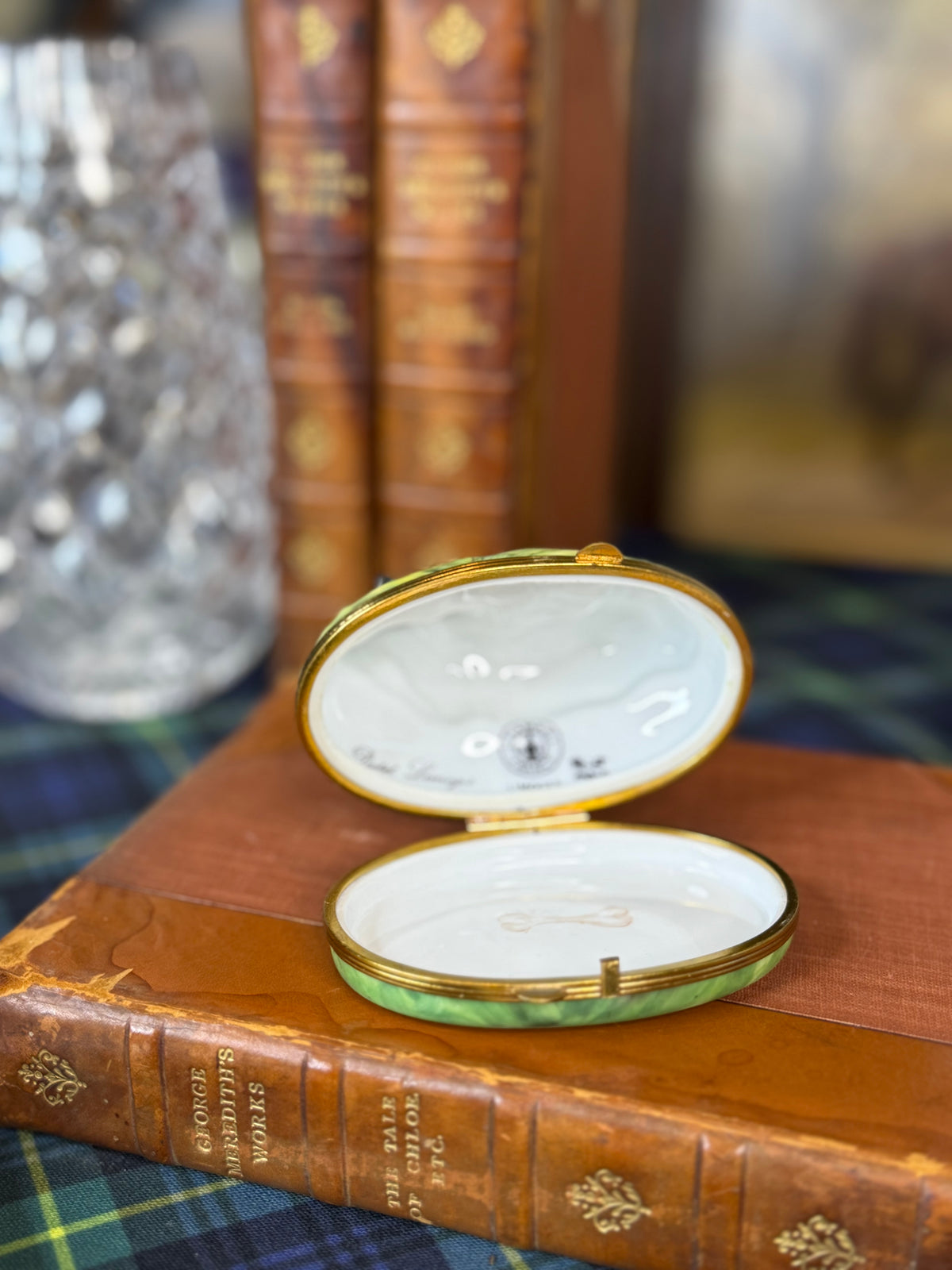 Vintage French Limoges Porcelain English Setter Dog Hinged Trinket Box | Hand Painted | 3.5” W