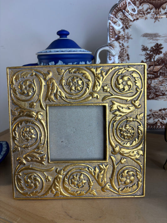 Vintage 1993 Burnes gold frame with ornate floral design!