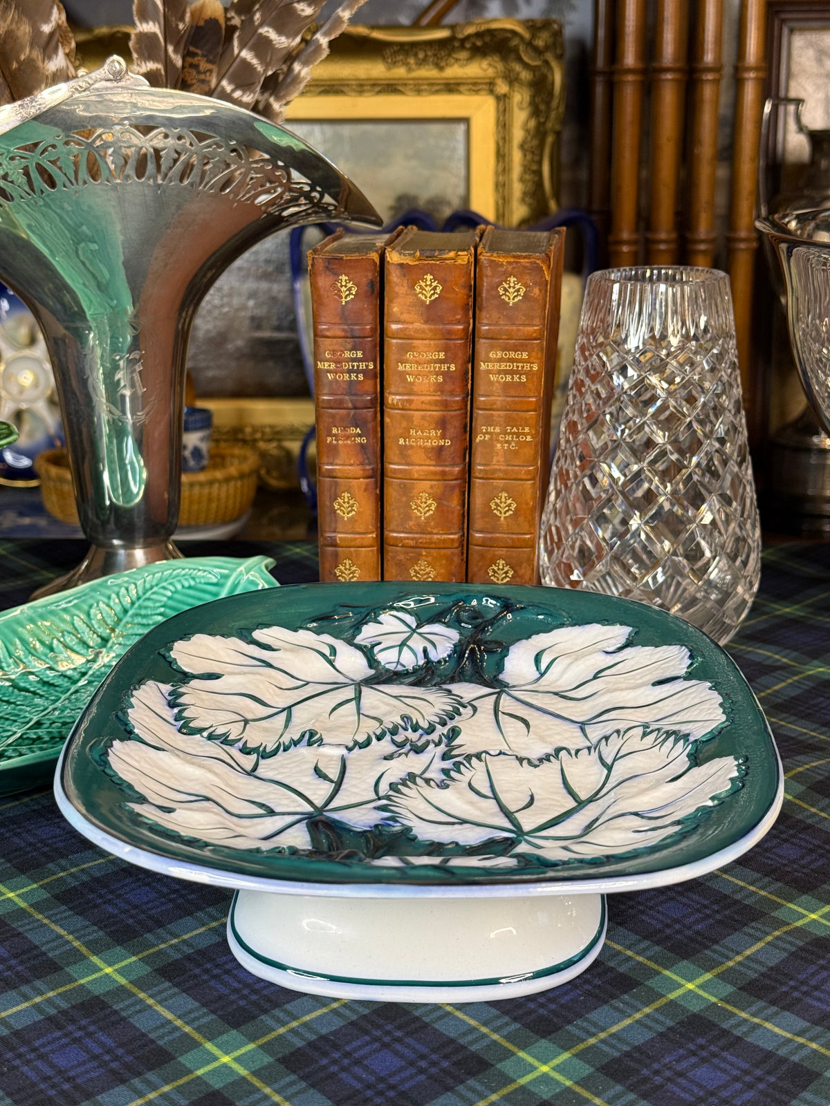 Antique Thomas Dimmock English Pearlware Green & White Leaf Pedestal Comport, c. 1830–1859