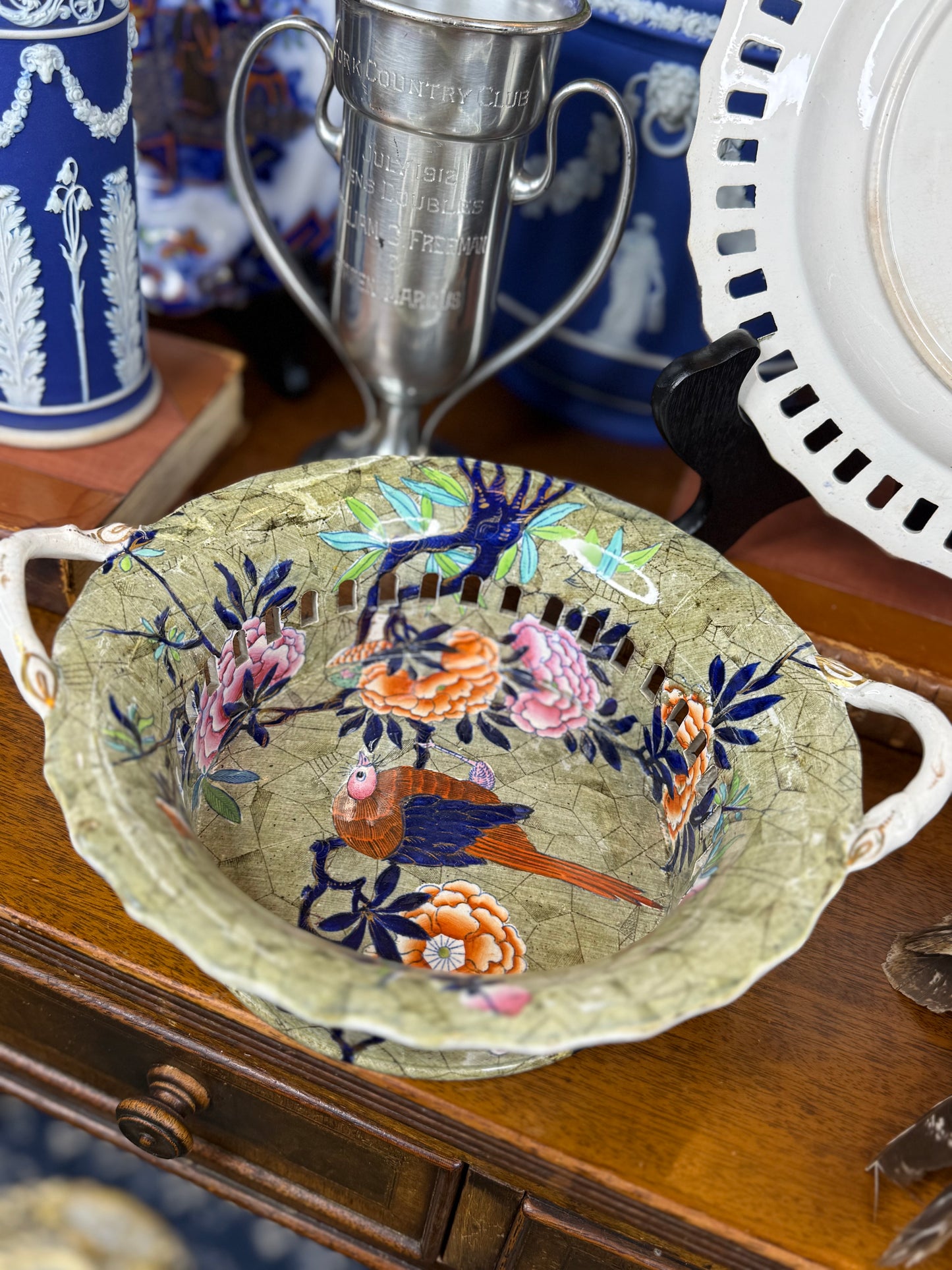 Spode “Tumbledown Dick” Chestnut Basket & Stand | Polychrome Chinoiserie | c.1820 | 9.5” D | #DA4592