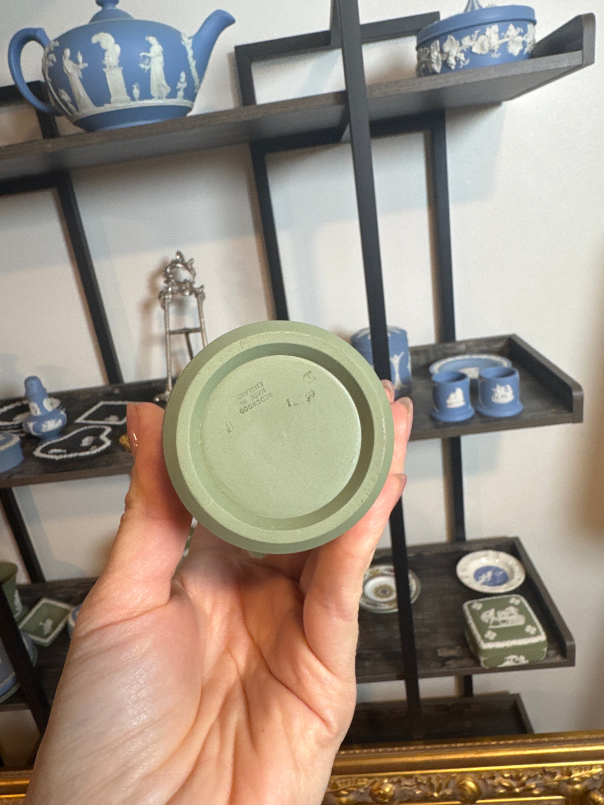 Wedgwood sage green lighter with rope and ship design