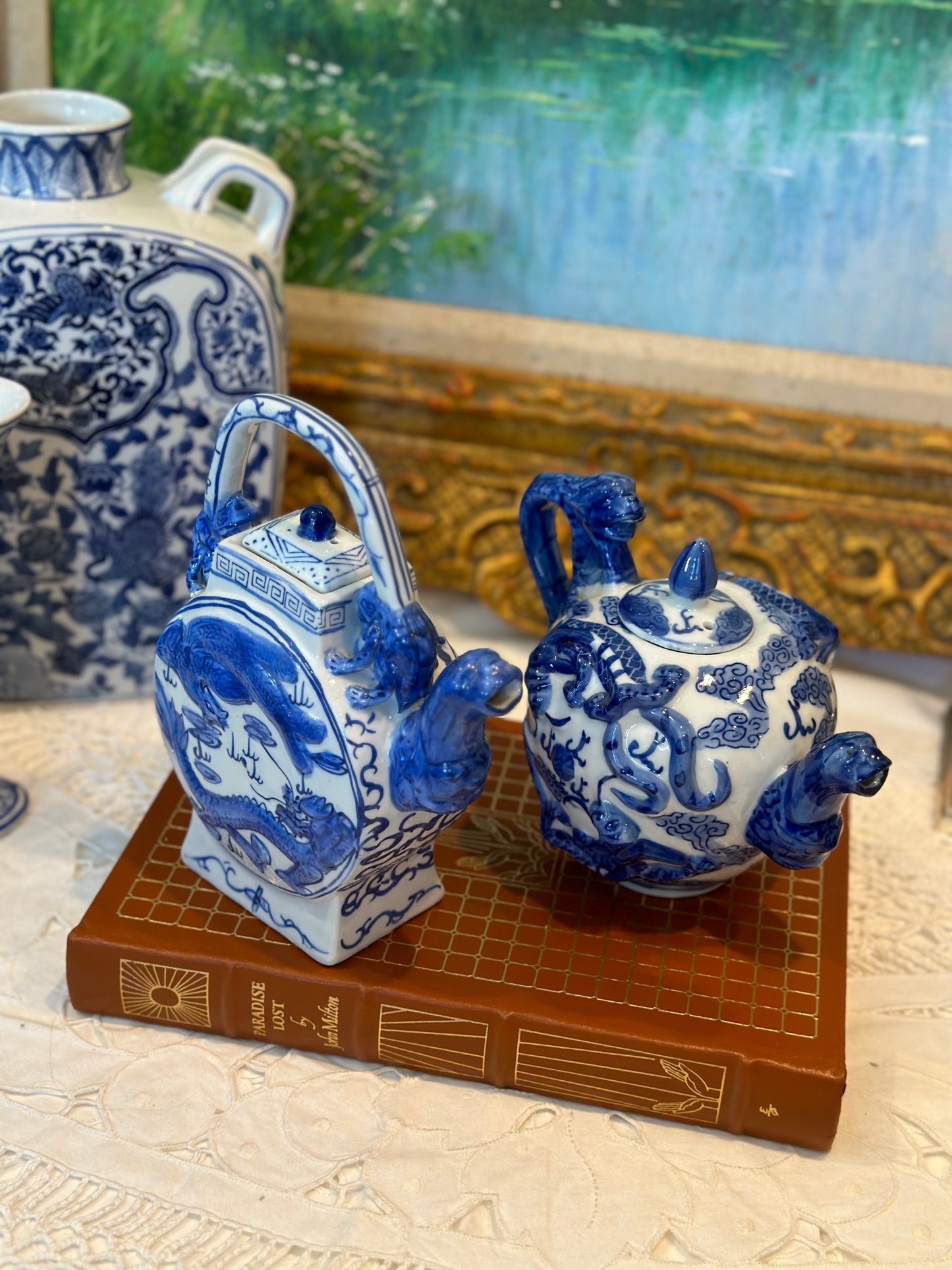 Stunning pair of blue and white dragon-shaped teapots - Pristine!