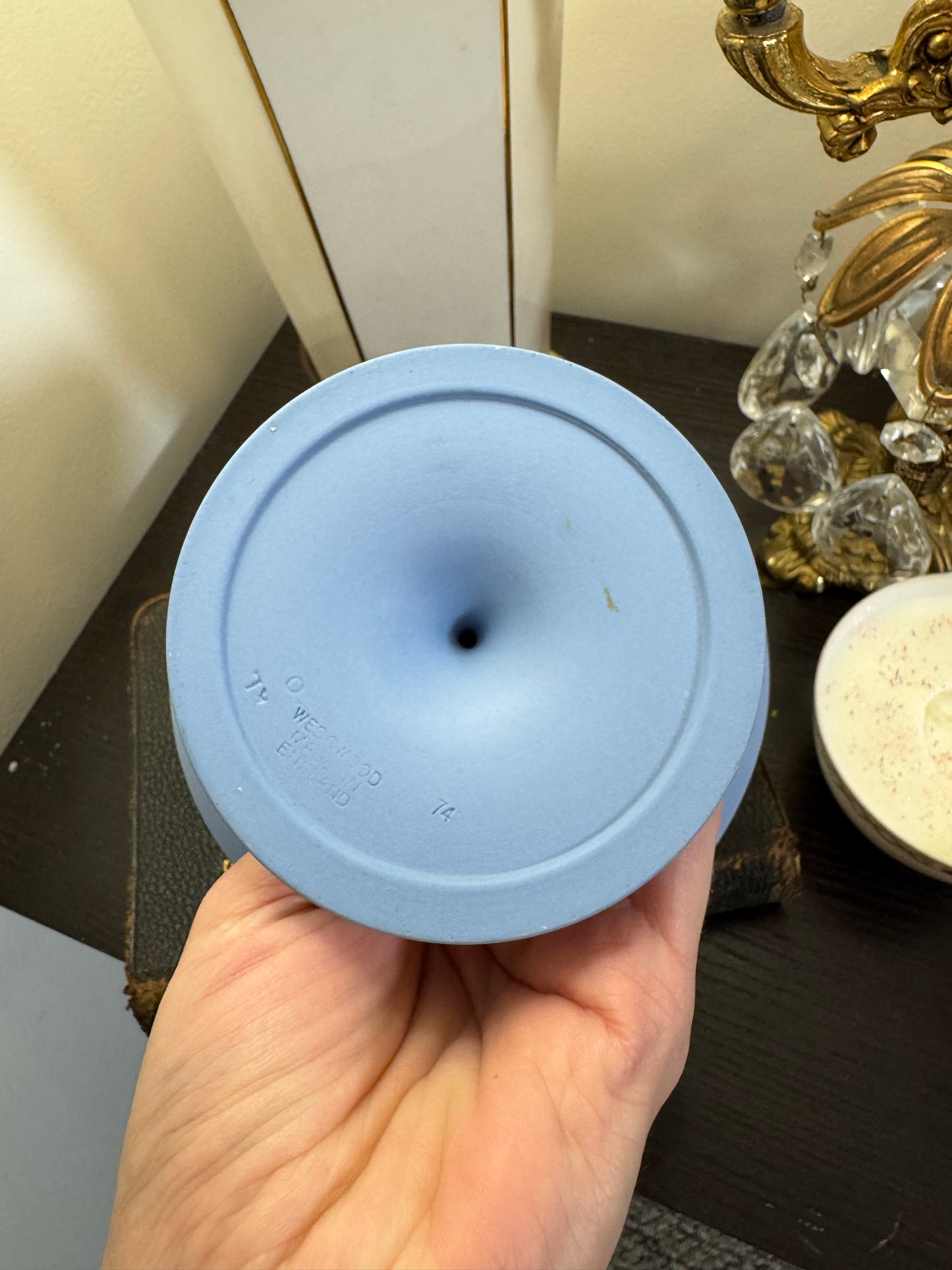 Wedgwood vintage jasper ware stand lavender blue and white