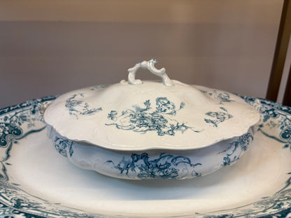 Lovely antique lidded tureen semi-porcelain dish featuring the Melrose pattern by Mellor, Taylor & Co.