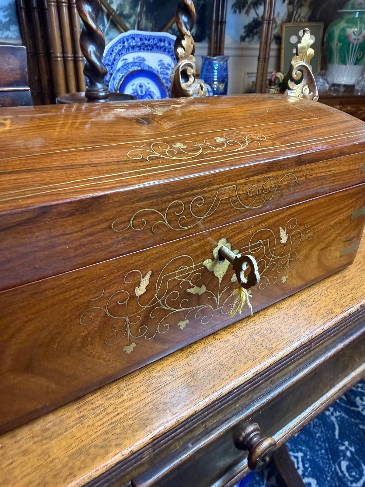 Antique English Brass Inlaid Oak Jewelry & Desk Box with Removable Fitted Tray & Key, c. 1890–1910 – 12”W