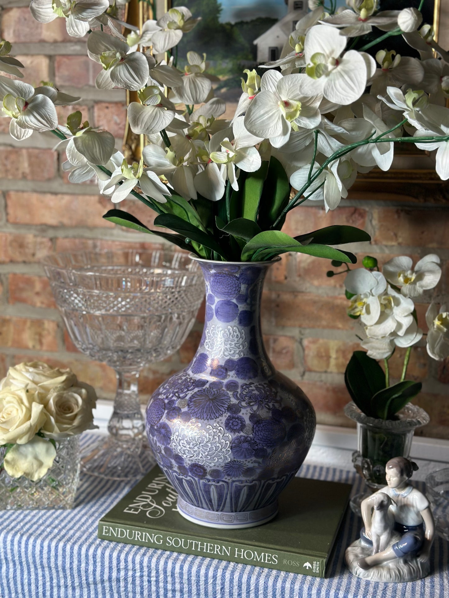 STUNNING! - Vintage Lavendar Chrysanthemum Vase, 13" Tall -Excellent!