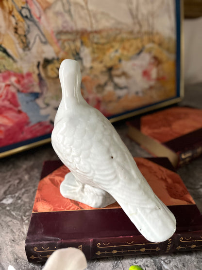 Live 09/29 Historic Estate Pair of Chinese Export White Glazed Porcelain Doves on Rockwork, Late Qing to Republic Period