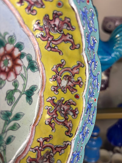 Beautiful enamel bird bowl with scalloped edges! As is!