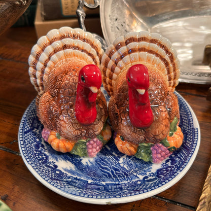 Whimsical thanksgiving tom turkey salt & pepper shaker set