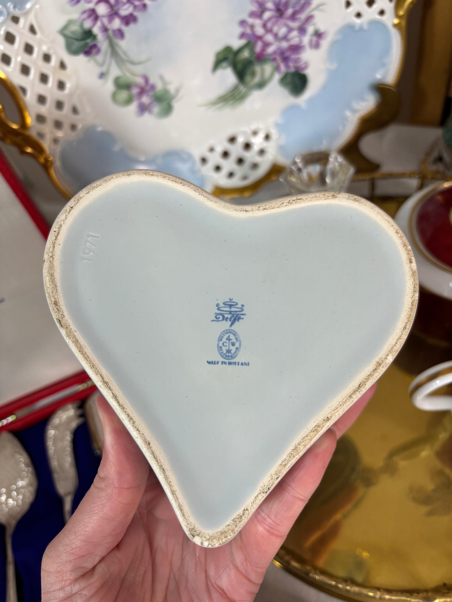 Delft Williamsburg Reproduction blue and white heart inkwell!