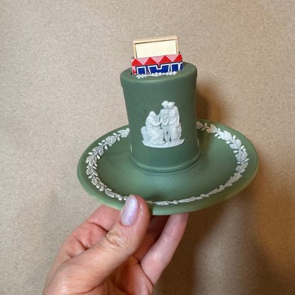 Live 06/15 sage green Wedgwood  match holder has repair