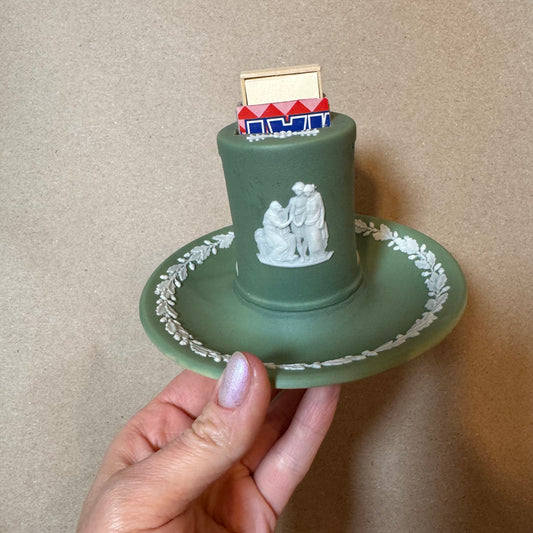 Live 06/15 sage green Wedgwood  match holder has repair