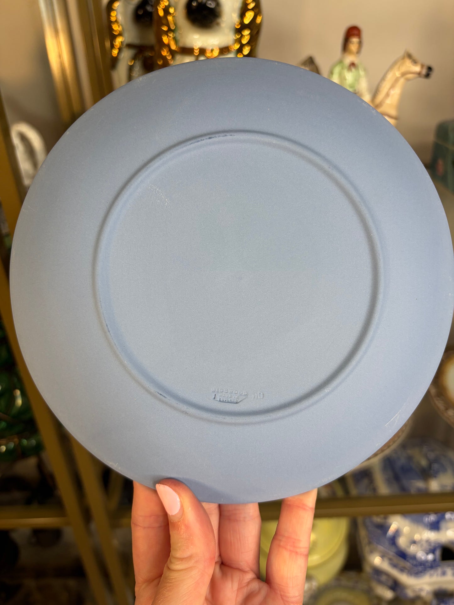 Collectible Wedgwood plate with bow and swag designs!
