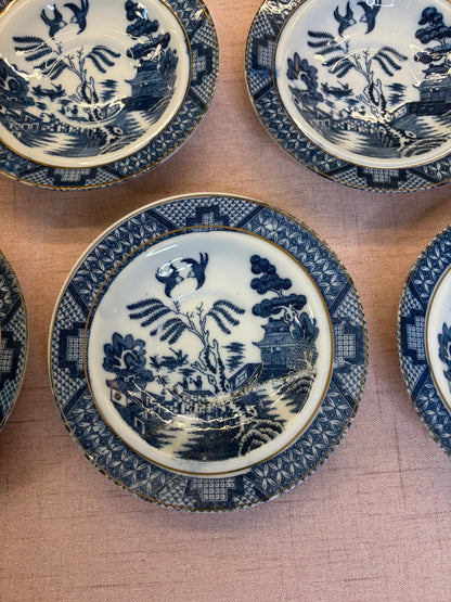 Beautiful French Blue Willow small shallow bowls set of 5!