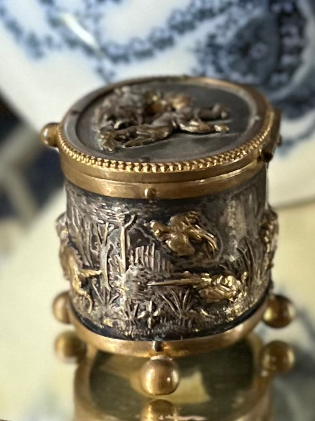 Live 08/25 Antique French Brass Bas Relief Hunt Scene Miniature Jewelry Casket