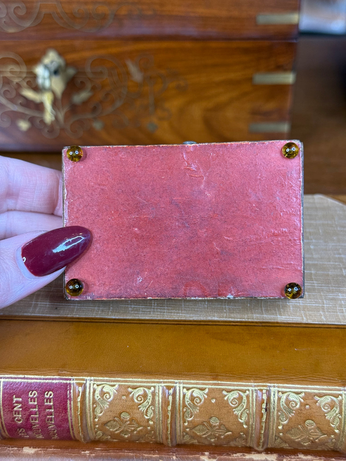 Antique English TShell Snuff & Trinket Box with Silver Cartouche, Footed, c. 1880–1910 – 3”W