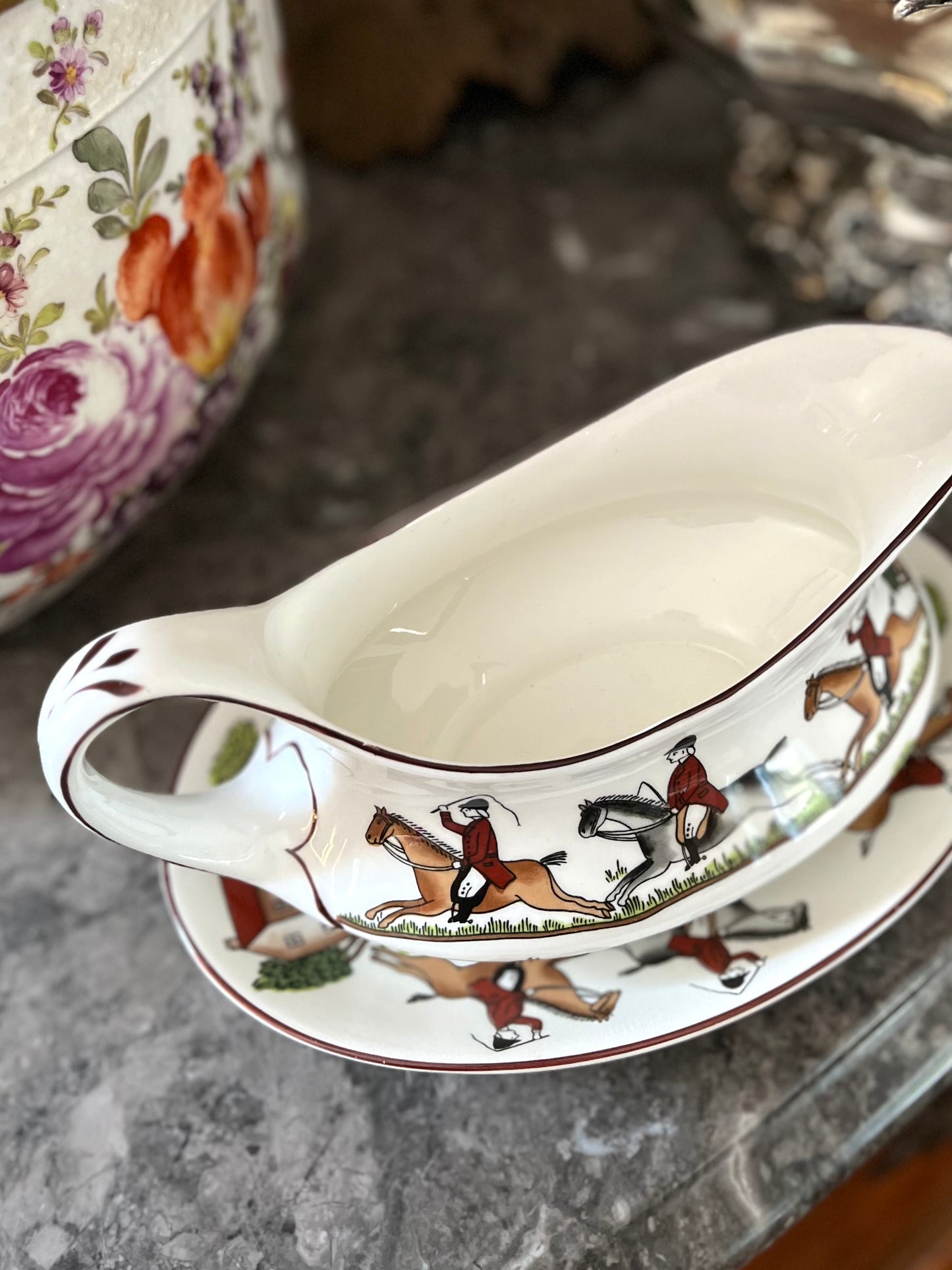 Live 08/04 Vintage Crown Staffordshire “Hunting Scene” Fine Bone China Gravy Boat with Underplate | England | Circa 1970s–1990s