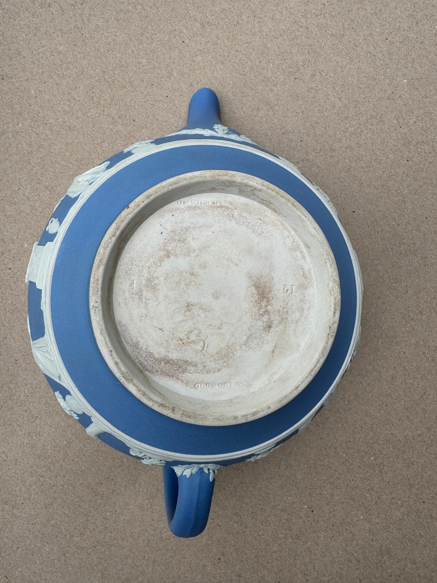 Light blue periwinkle teapot 5 1/2“ tall